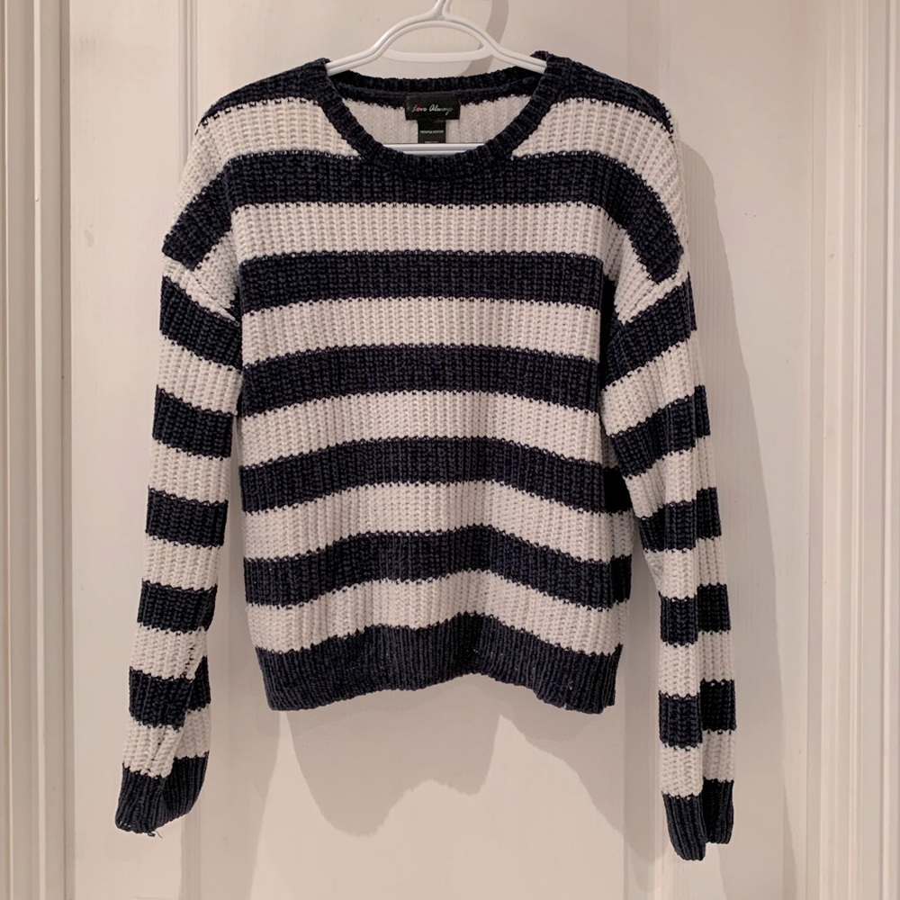 Super soft blue and white polyester sweater